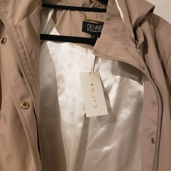 Brand New Spring Jacket from Laura - Picture 7 of 7